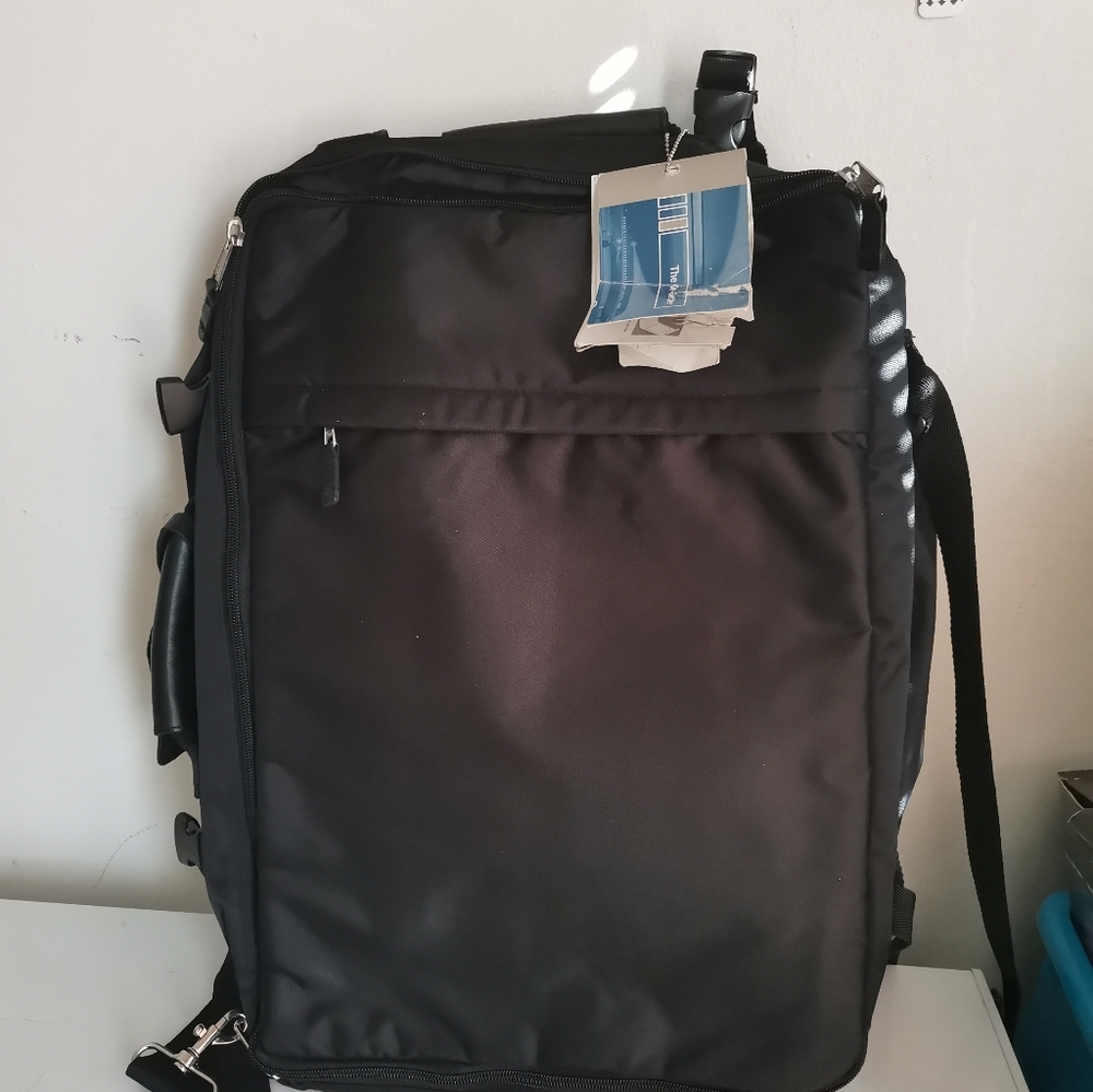 GAP TRAVEL AND LAPTOP BAG - Picture 11 of 16